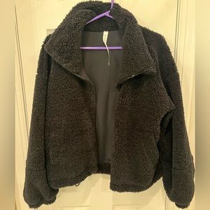 EUC Lululemon black teddy coat size 8